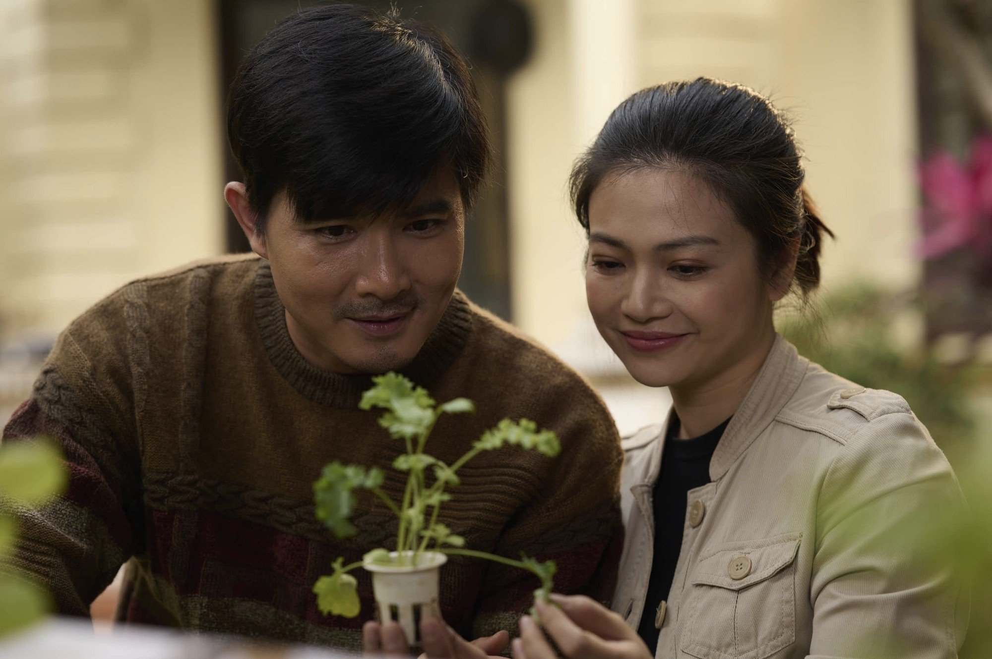Diễn viên Quang Sự: &quot;Tôi hy vọng về sau nhân vật Công sẽ đỡ hãm&quot; - Ảnh 4.