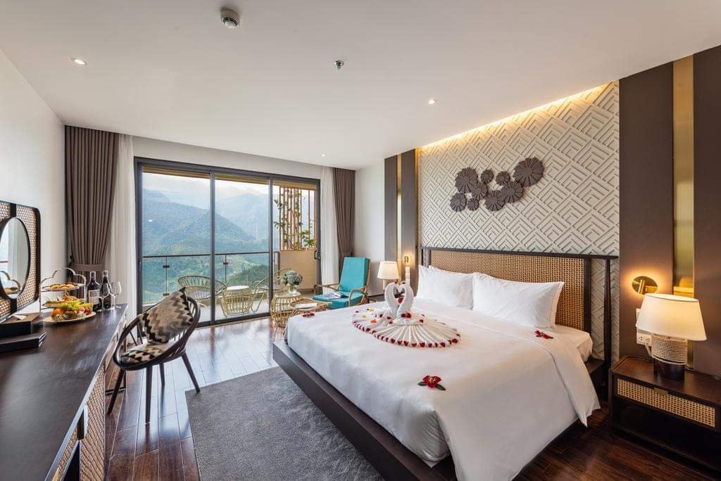 Giá dịch vụ nhà hàng, khách sạn, homestay ở Sa Pa dịp nghỉ lễ 30/4 và 1/5 - Ảnh 2.