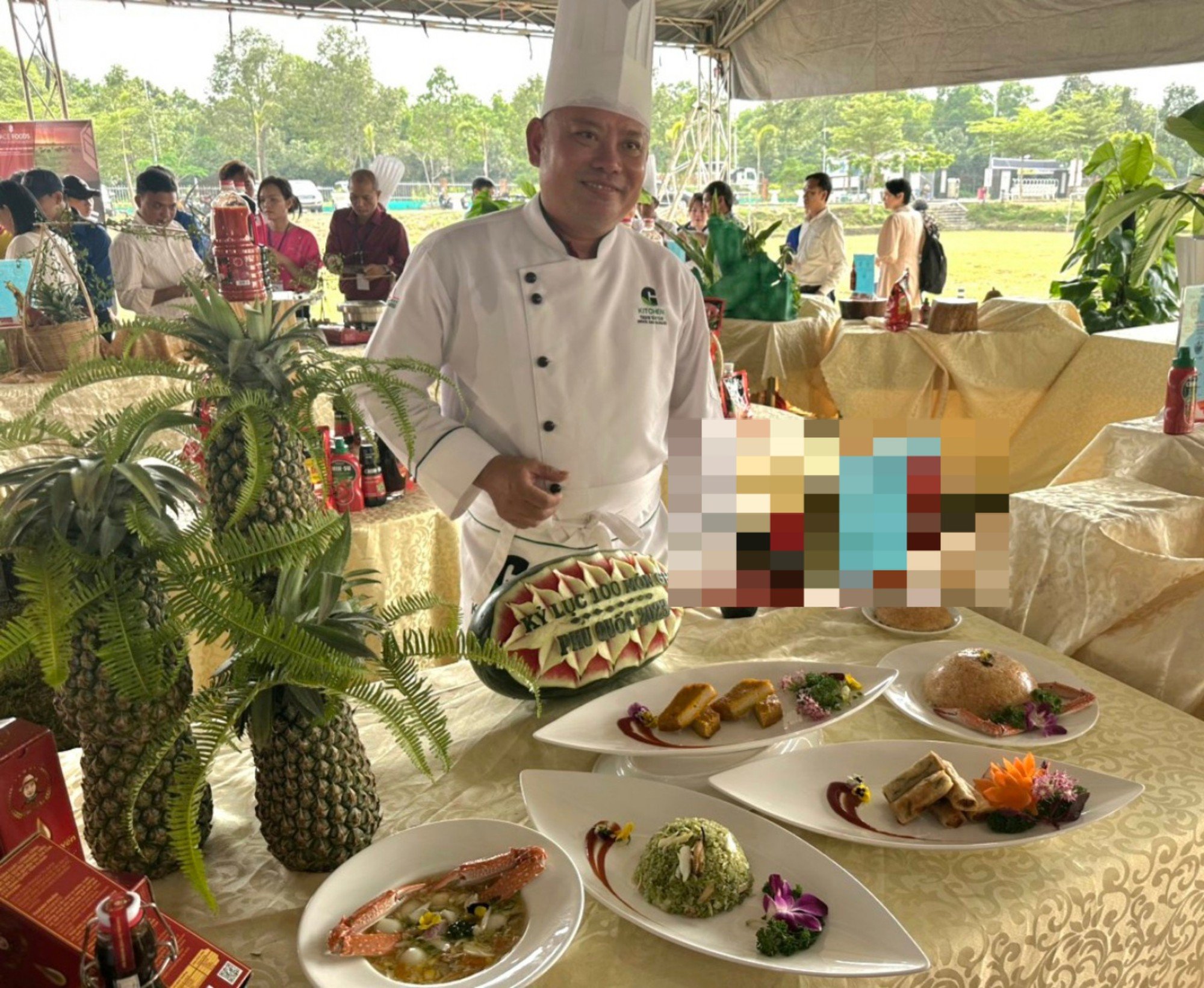 Phú Quốc: &quot;Ghẹ Hàm Ninh&quot; được xác lập kỷ lục quốc gia 100 món ăn - Ảnh 1.