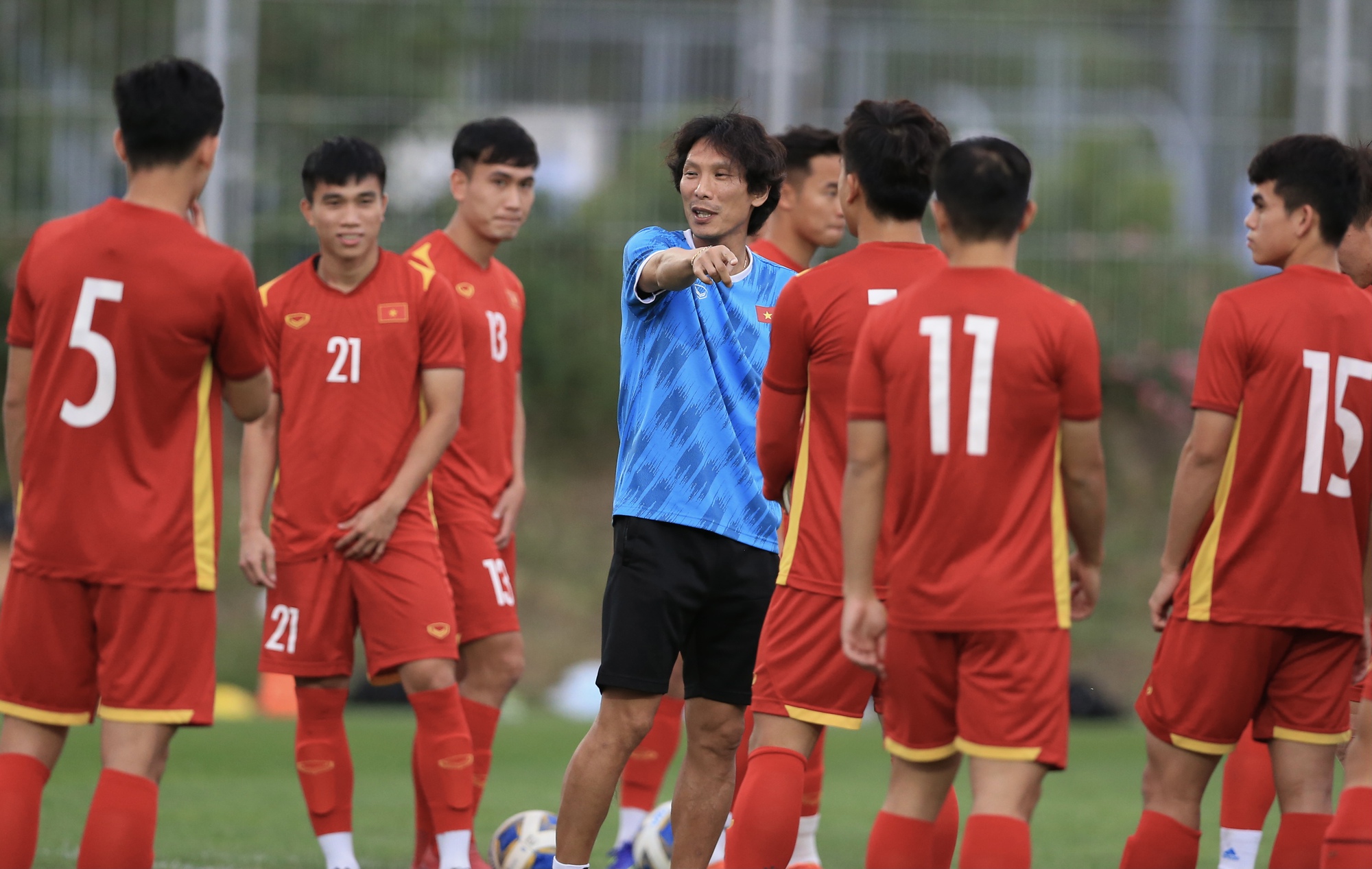 SHB Đà Nẵng lâm nguy, HLV Gong Oh-kyun thế chỗ HLV Phan Thanh Hùng? - Ảnh 2.