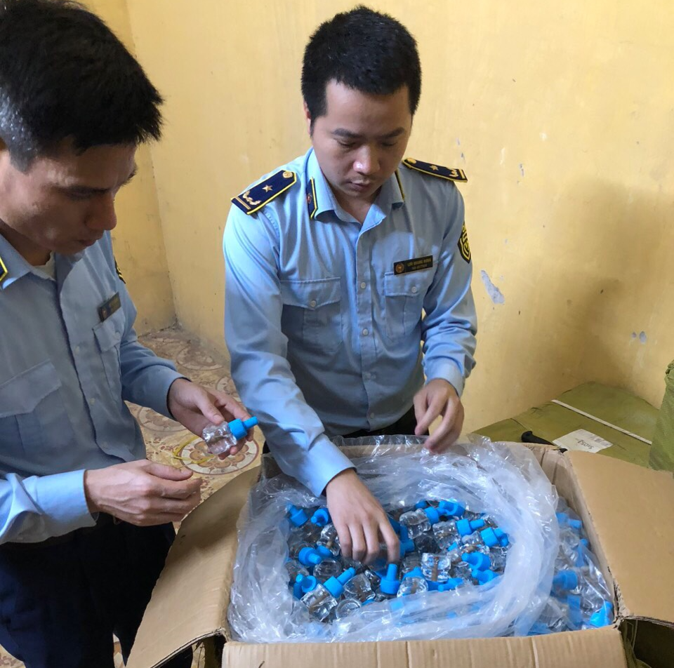 Bị phạt 17 triệu đồng vì trữ hàng không xuất xứ - Ảnh 1. Bị phạt 17 triệu đồng vì trữ hàng không xuất xứ - Ảnh 1.