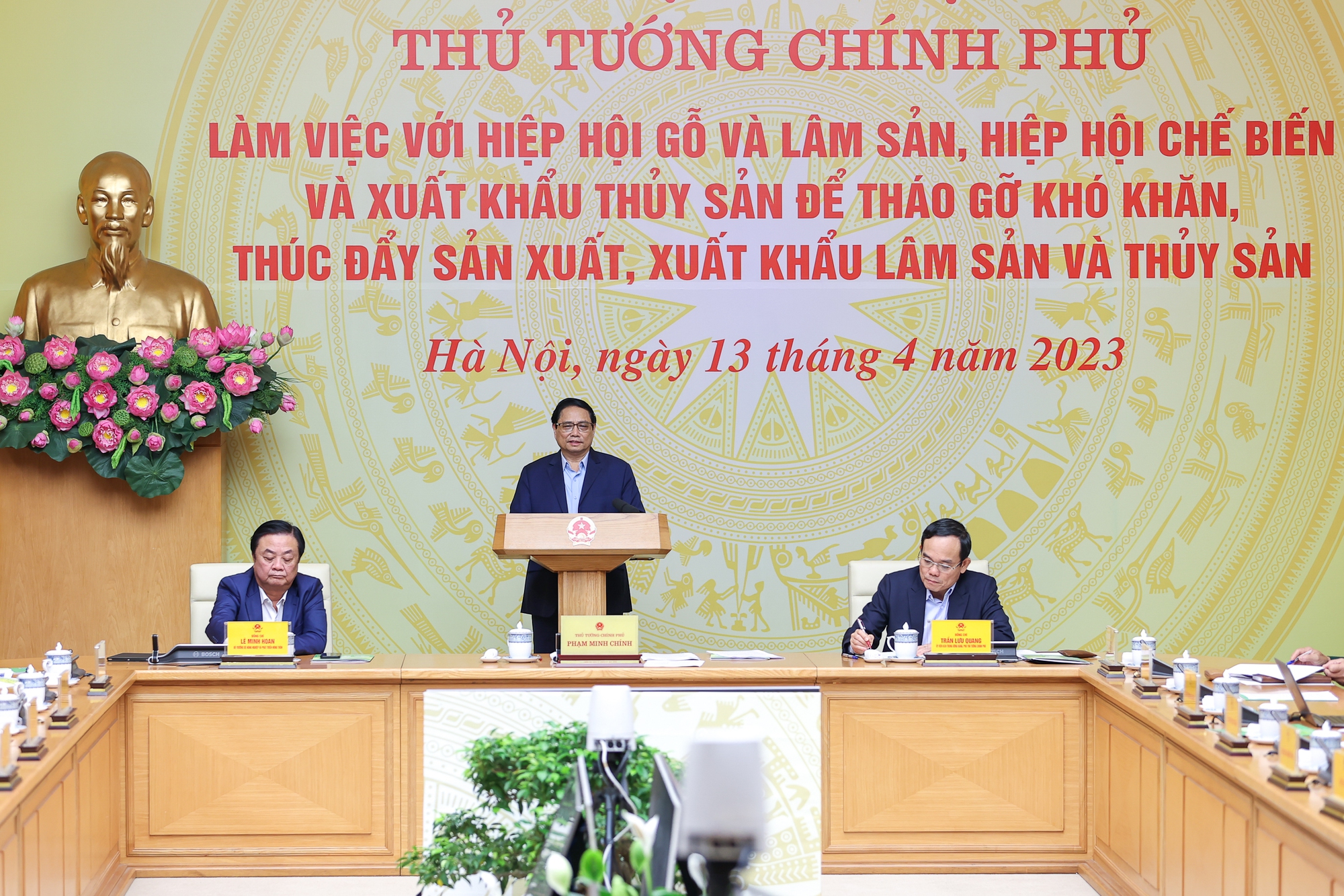 Thủ tướng yêu cầu NHNN tiếp tục hỗ trợ lãi suất 2% cho doanh nghiệp, HTX, người dân trong lĩnh vực nông-lâm-thủy sản - Ảnh 1.