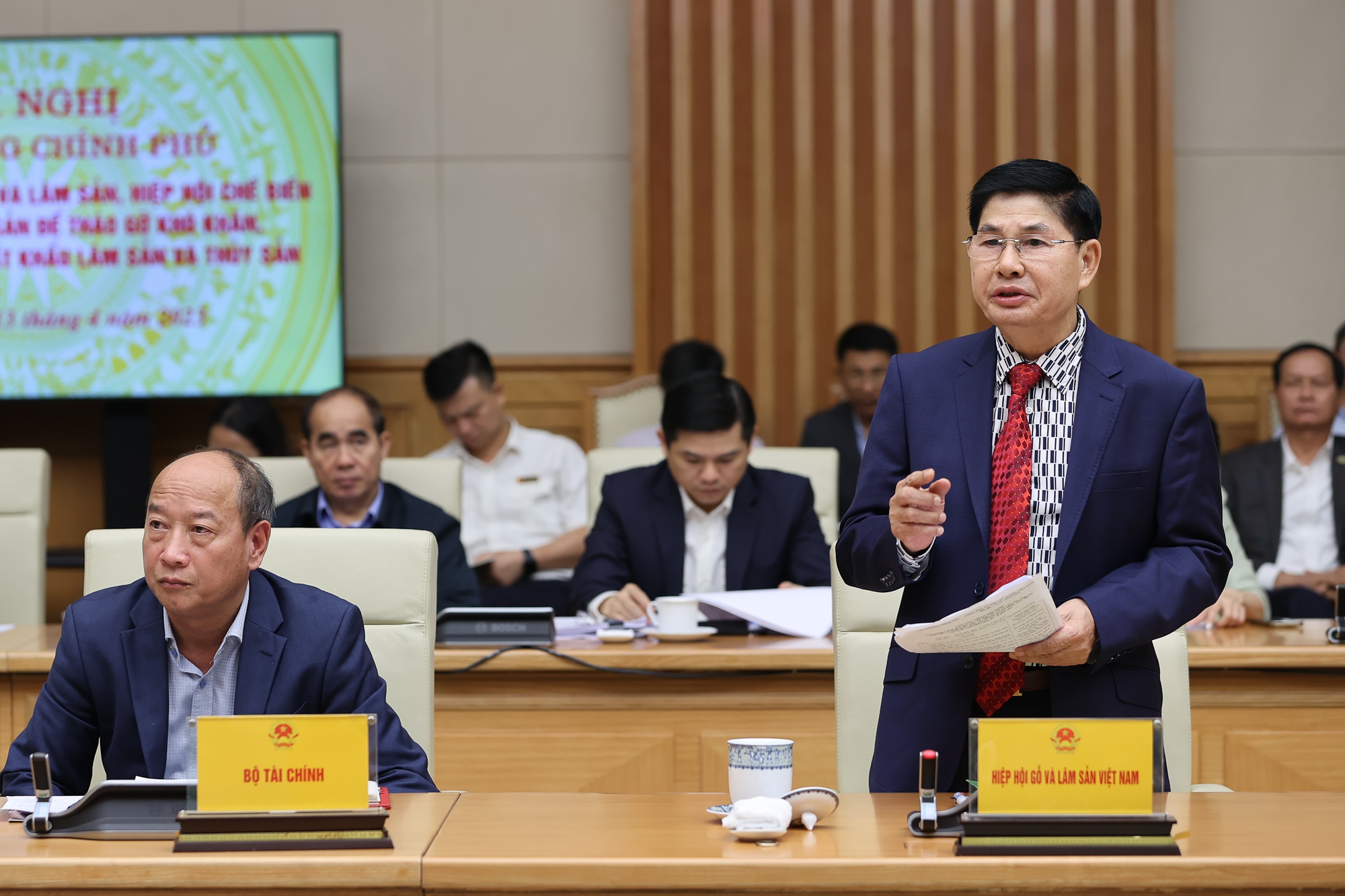 Thủ tướng yêu cầu NHNN tiếp tục hỗ trợ lãi suất 2% cho doanh nghiệp, HTX, người dân trong lĩnh vực nông-lâm-thủy sản - Ảnh 2.