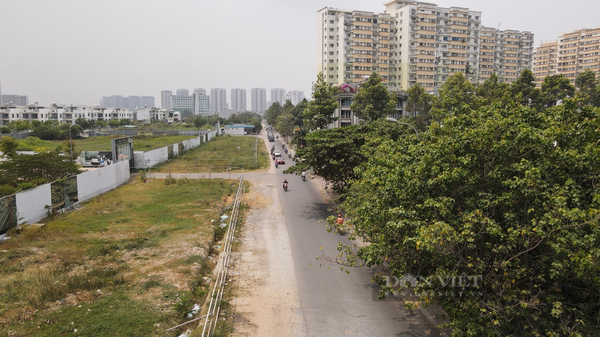 Tuyến đường ở TP.HCM xuống cấp, lâu ngày chưa sửa chữa khiến người dân khổ sở - Ảnh 1.