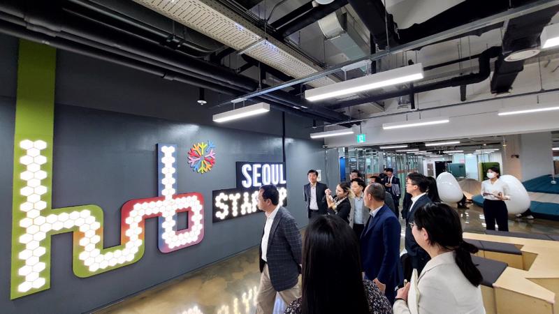 Kết nối quốc tế, đưa startup Việt Nam vươn tới sân chơi toàn cầu - Ảnh 1.