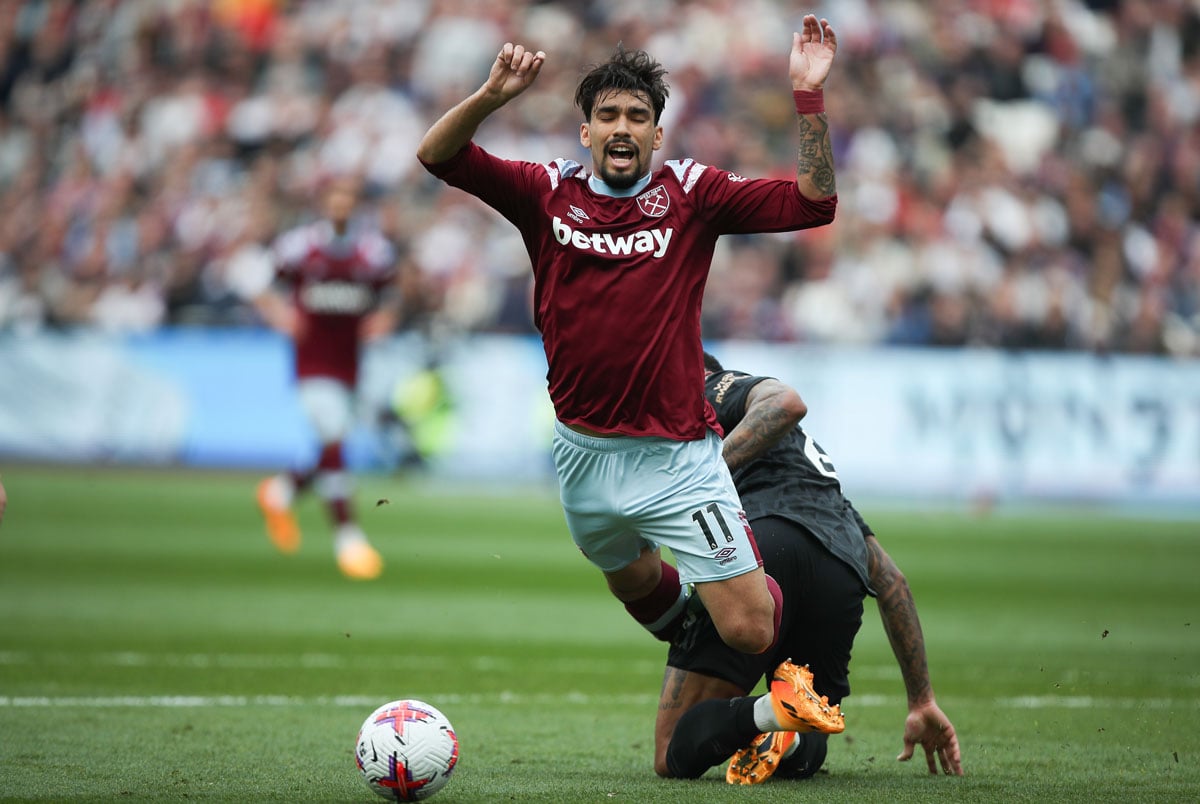 Trọng tài &quot;tiếp tay&quot; cho West Ham ở trận hoà Arsenal? - Ảnh 2.