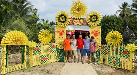 Cổng cưới lá dừa đẹp như phim ở Vĩnh Long, ngắm thôi đã mê lắm rồi - Ảnh 1.