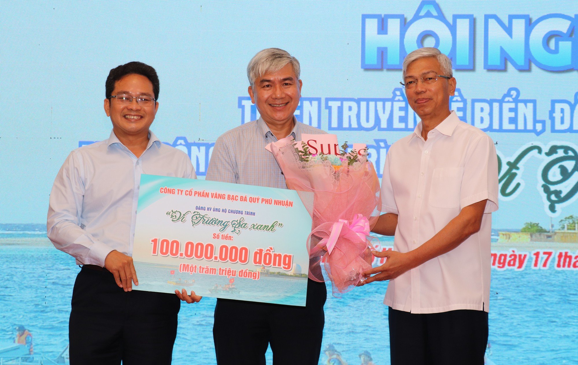 TP.HCM: Hơn 19 tỷ đồng ủng hộ chương trình &quot;Vì Trường Sa xanh&quot; - Ảnh 1.