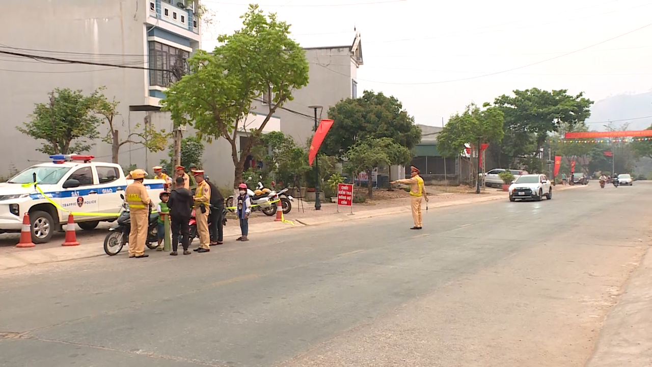 Nâng cao ý thức không sử dựng rượu bia khi tham gia giao thông - Ảnh 4. Nâng cao ý thức không sử dựng rượu bia khi tham gia giao thông - Ảnh 4.