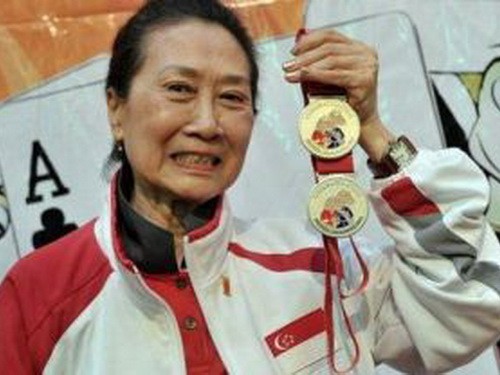 Độc lạ SEA Games: Cụ ông lập kỷ lục, cụ bà lĩnh huy chương môn… “đánh phỏm” - Ảnh 2.
