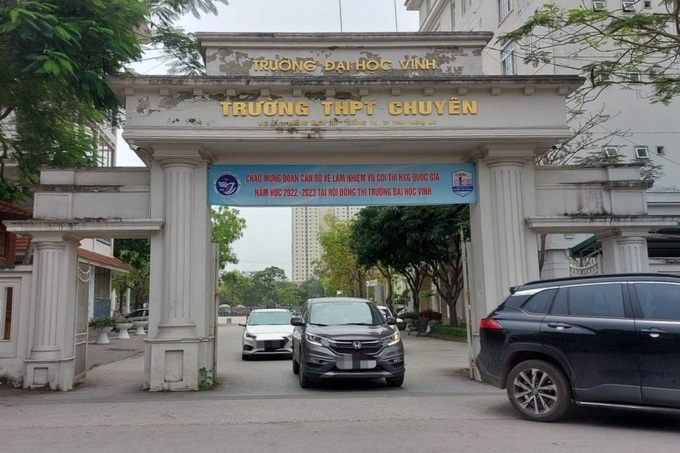 Những tiết học như &quot;tra tấn&quot; và sự cô độc của học sinh khi bị xa lánh - Ảnh 1.
