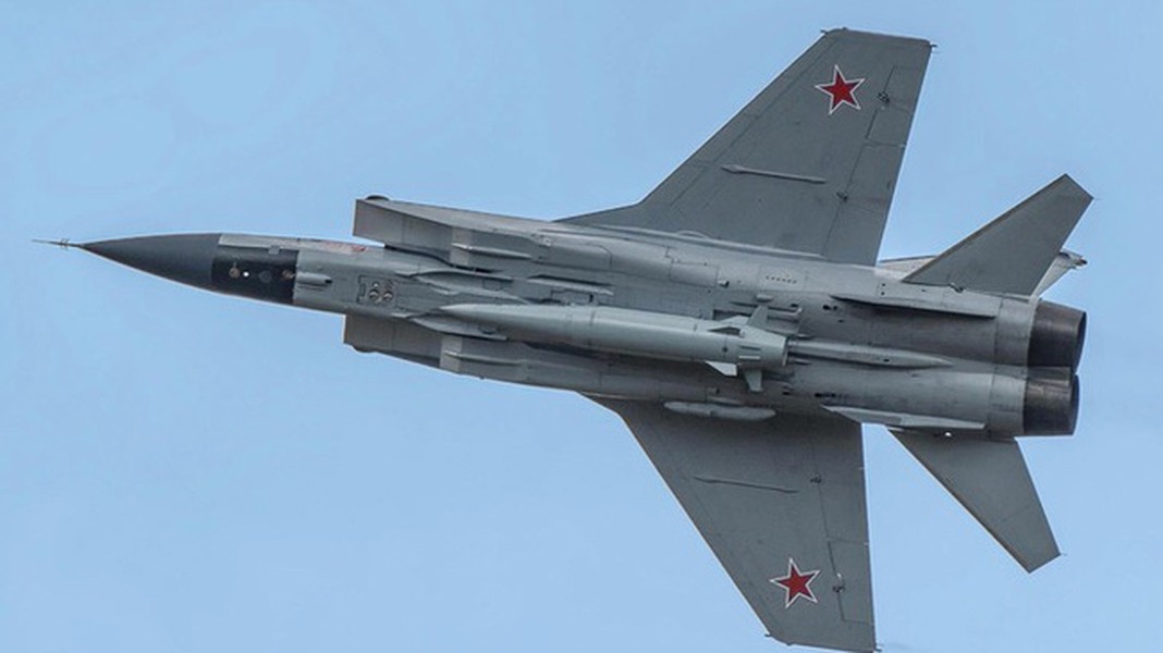 Hoạt động của tiêm kích MiG-31 Nga trên bầu trời Thái Bình Dương khiến phương Tây &quot;lạnh gáy&quot; - Ảnh 6.
