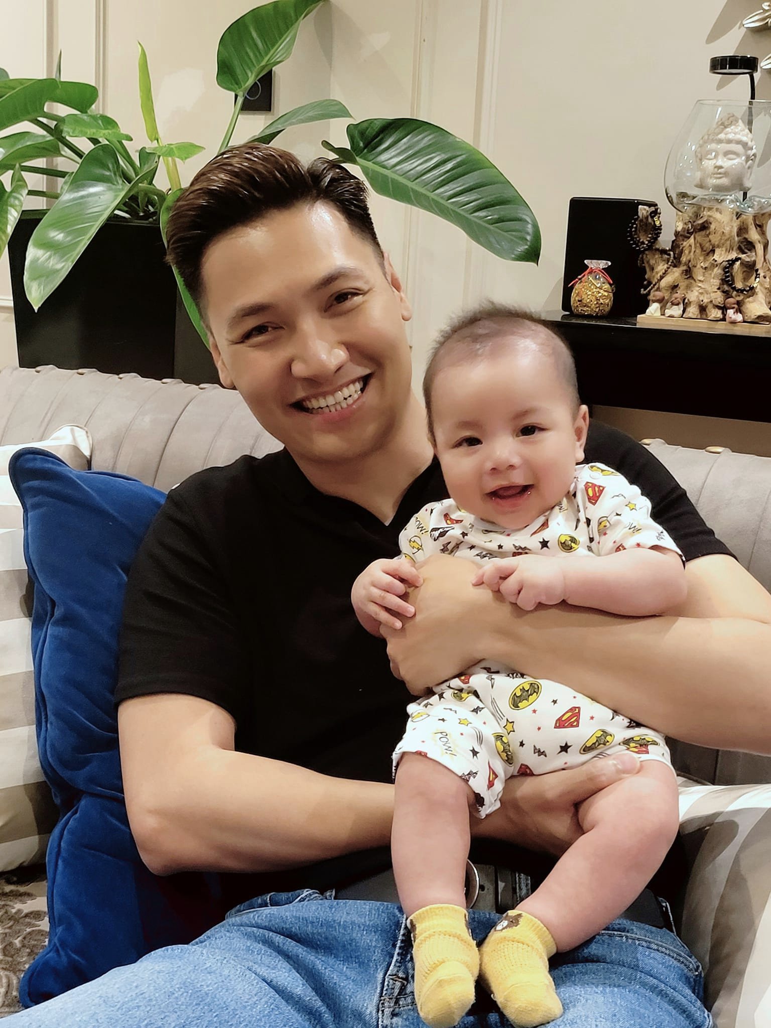 Thoát vai soái ca màn ảnh, diễn viên Mạnh Trường trở về làm &quot;bảo mẫu&quot; không lương cho bà xã - Ảnh 5.