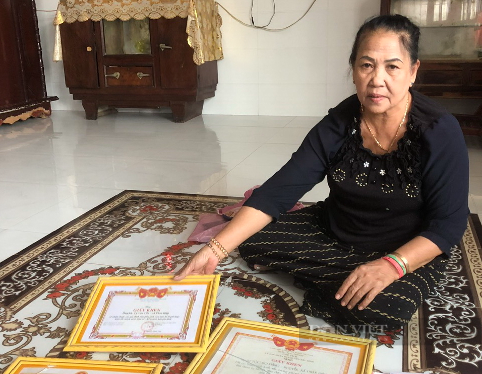 Làng Chăm có những vị chức sắc lớn tuổi tham gia giữ gìn an ninh trật tự, mang lại sự bình an cho thôn xóm - Ảnh 3.