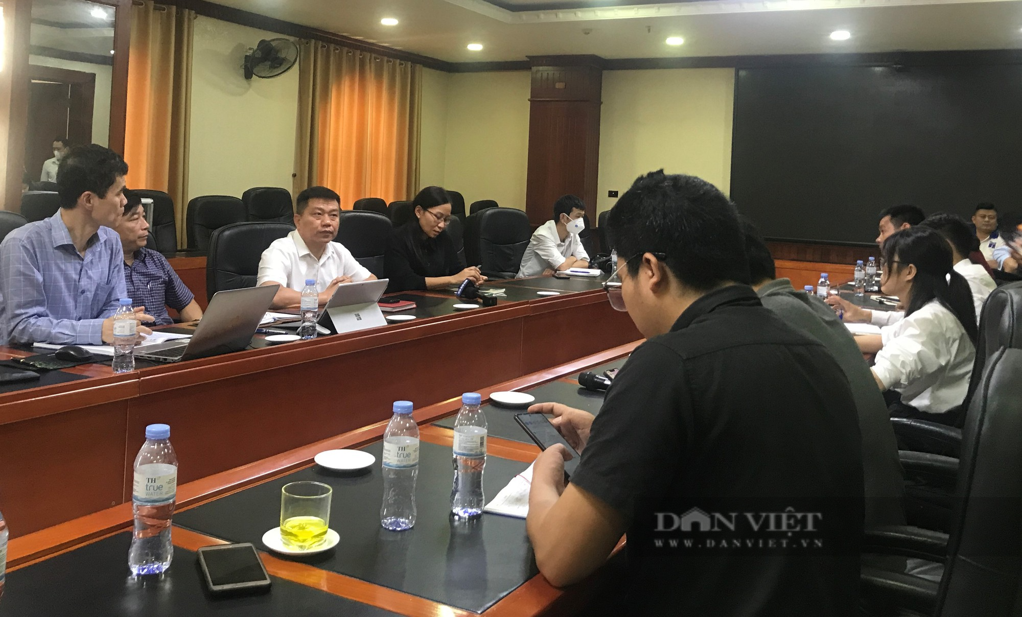 Vụ nữ sinh trường chuyên tự tử: Dừng công tác chủ nhiệm đối với cô giáo - Ảnh 1.