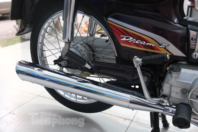 Honda Dream đời cổ biển đẹp rao bán hơn 300 triệu đồng - Ảnh 3.