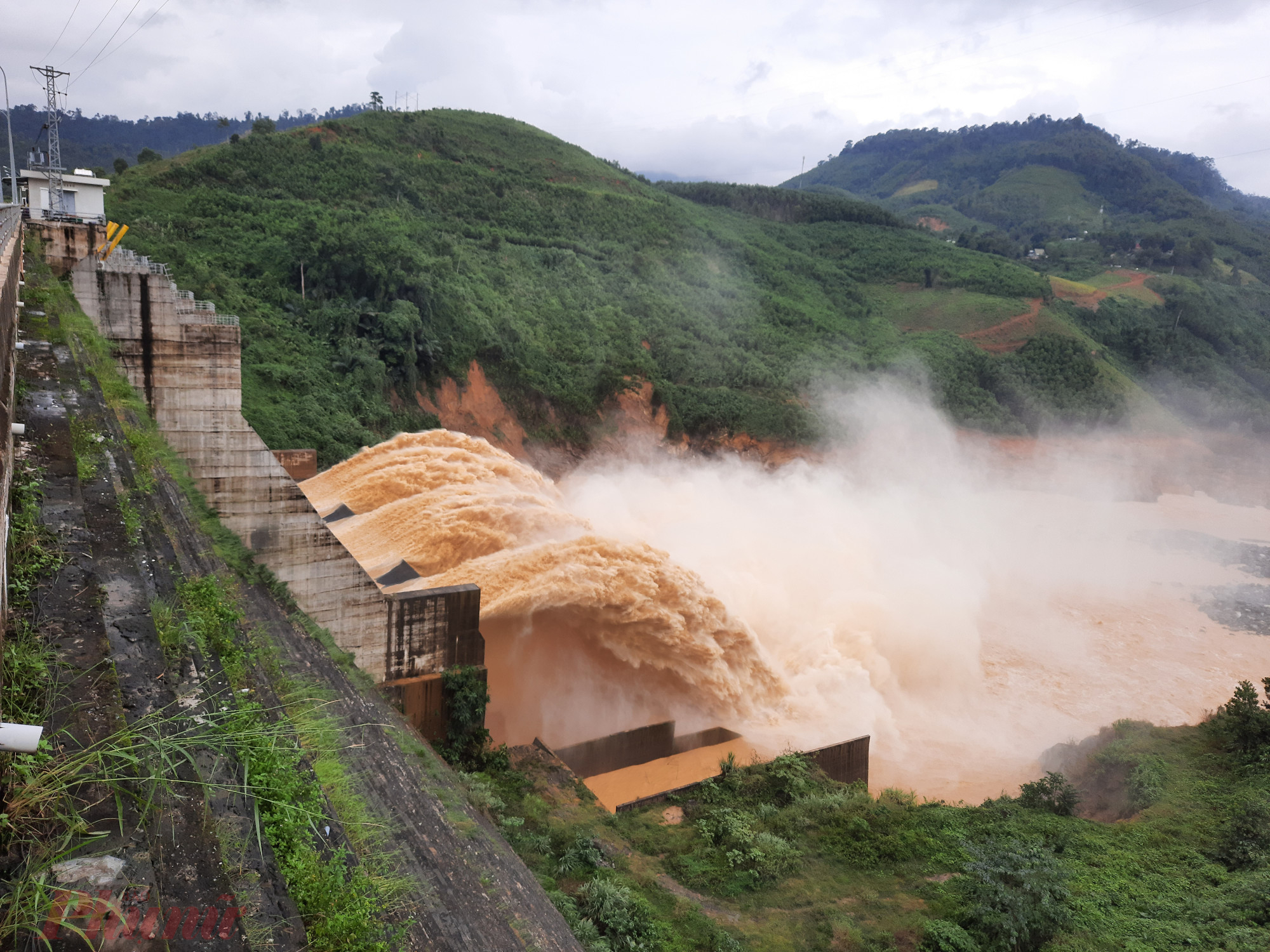 Thuỷ điện nhỏ đề nghị tăng giá mua bán điện cho EVN: Chuyên gia năng lượng nói gì? - Ảnh 1.