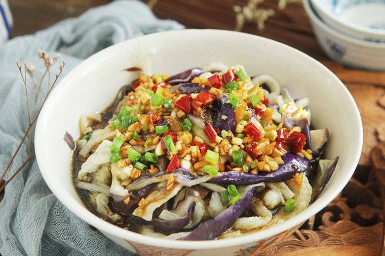 Vua các loại rau cứ tưởng chỉ kho hoặc om là ngon, ai ngờ trộn nguội kiểu này cũng hấp dẫn chẳng kém - Ảnh 6.