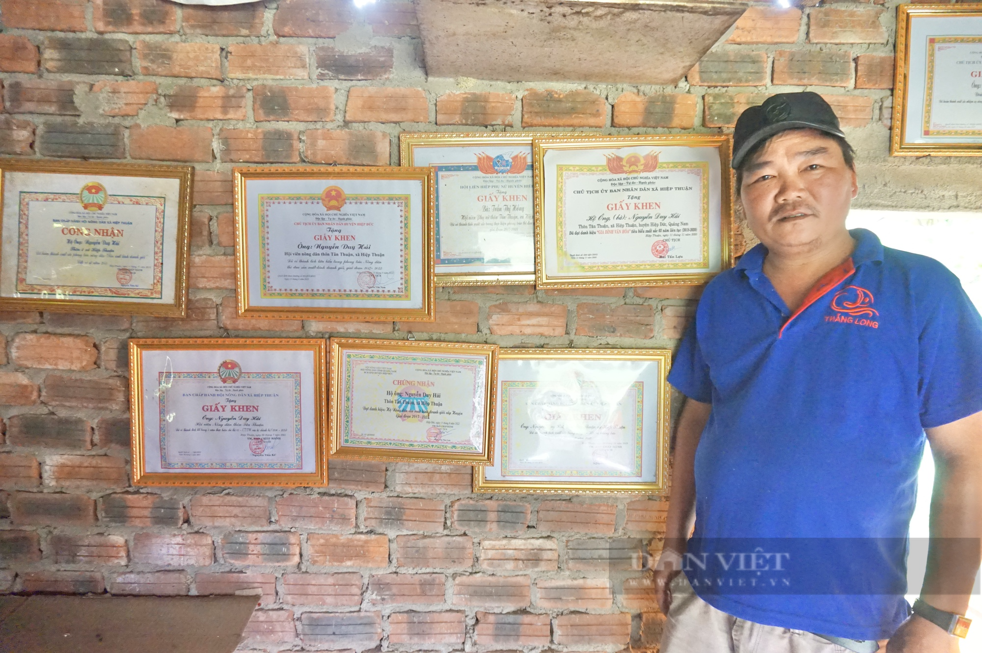Vượt qua quá khứ lầm lỡ, vợ chồng nông dân Quảng Nam làm giàu trên mảnh đất khô cằn - Ảnh 9.