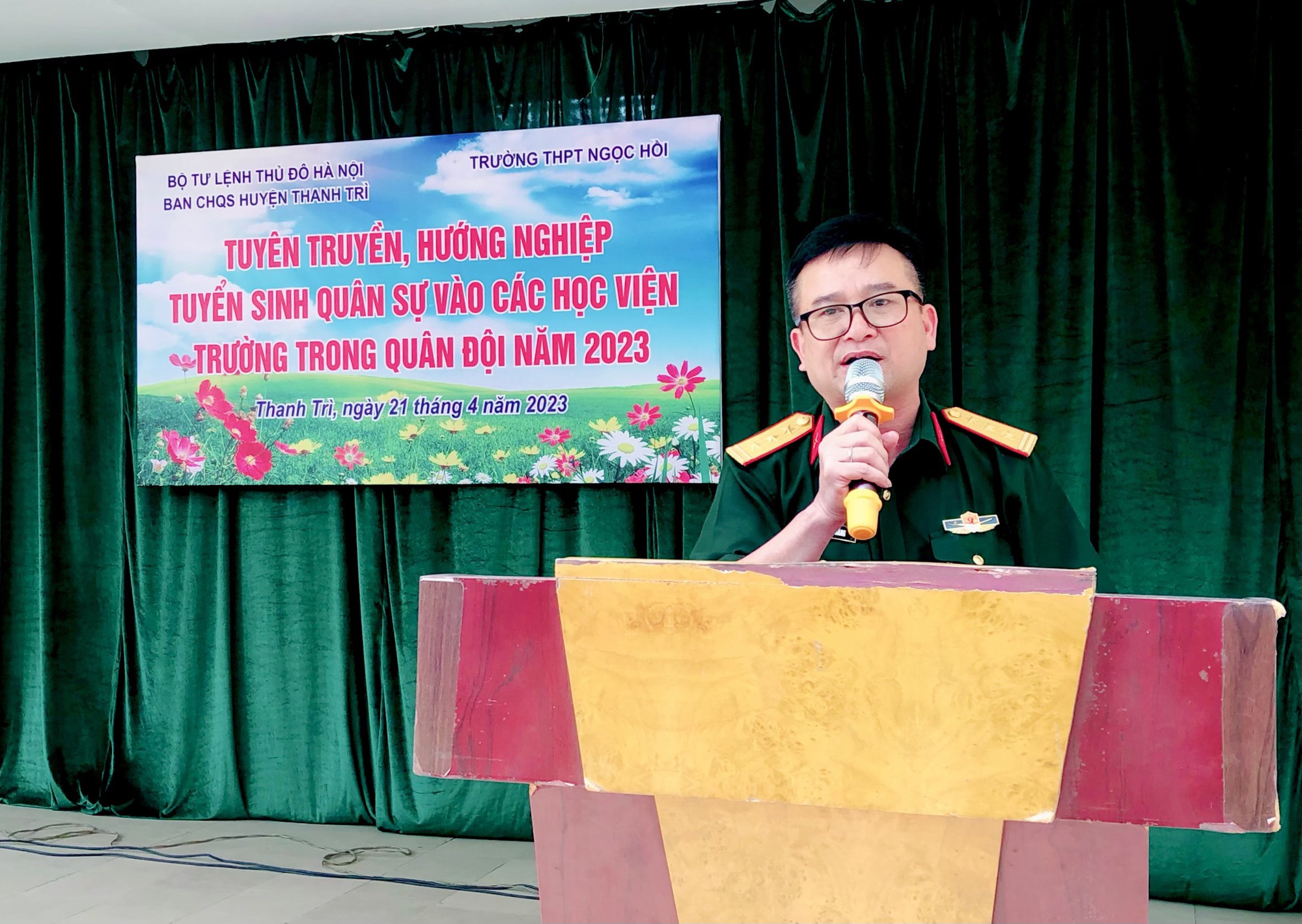Huyện Thanh Trì: Tư vấn tuyển sinh vào các trường trong quân đội - Ảnh 3.