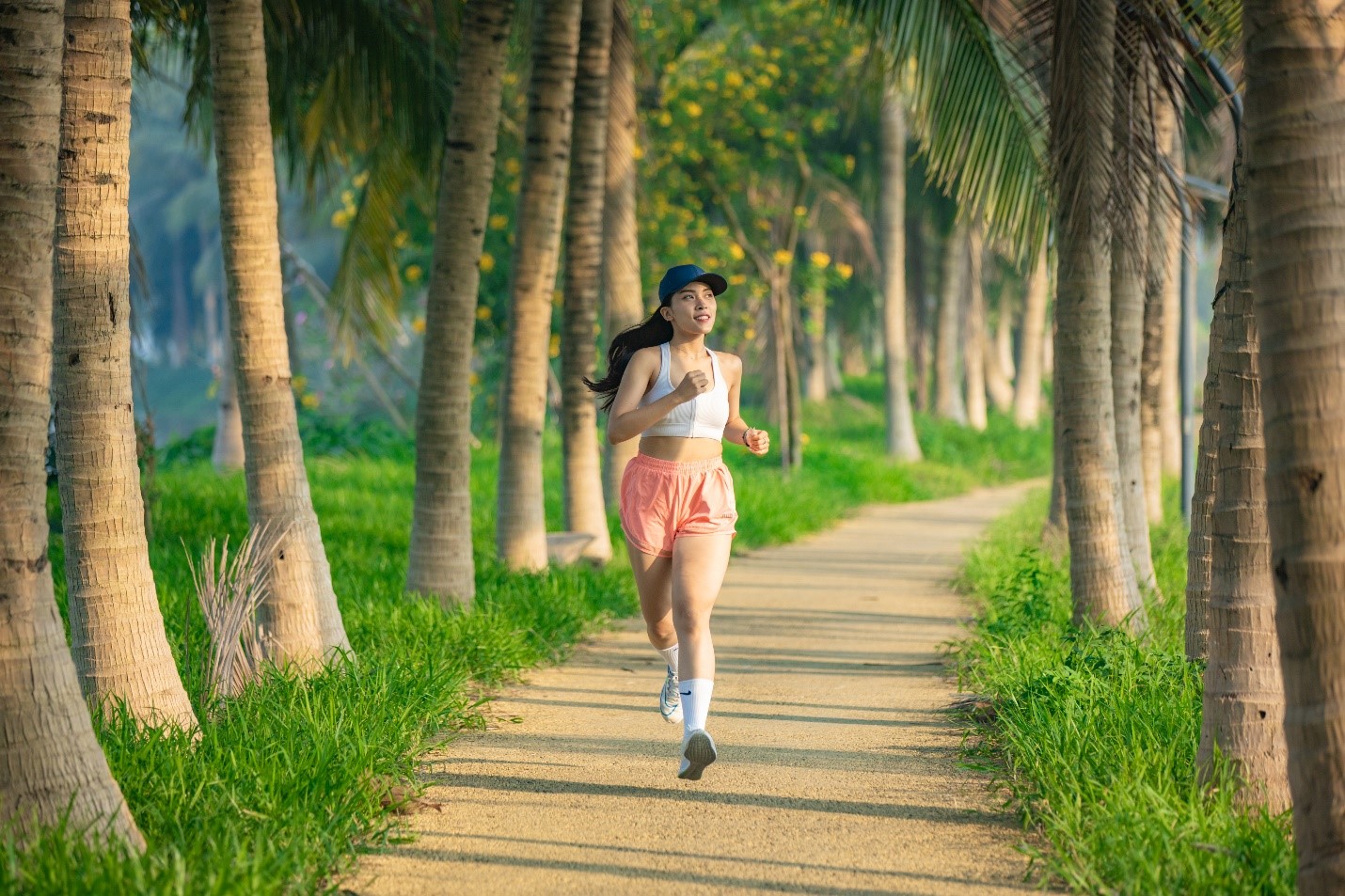 Trải nghiệm độc đáo tại cung đường Ecopark Marathon 2023 - Ảnh 2.