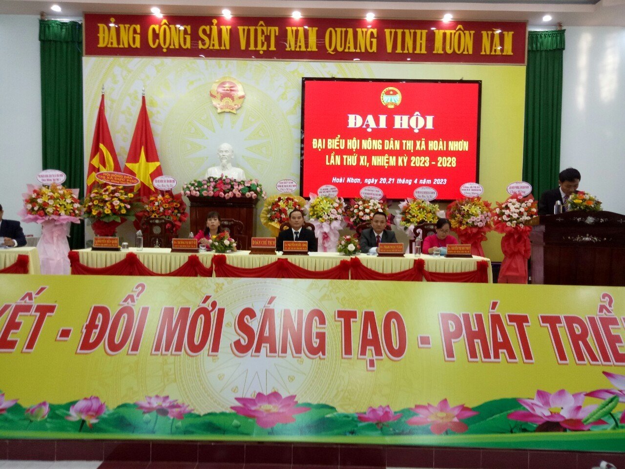Bình Định: Đại hội Hội Nông dân TX Hoài Nhơn, ông Nguyễn Phước Công tái đắc cử chức Chủ tịch Hội - Ảnh 2.