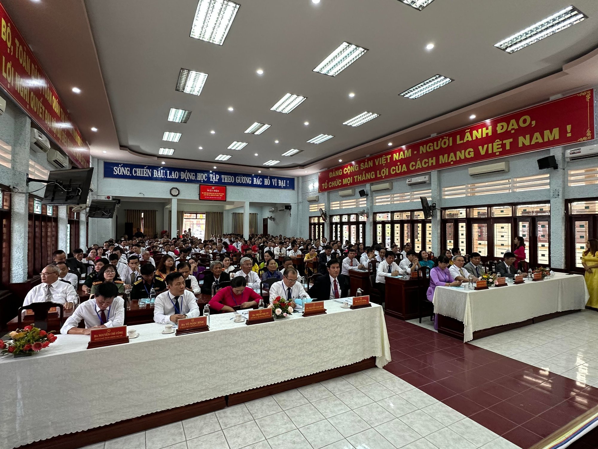 Bình Định: Đại hội Hội Nông dân TX Hoài Nhơn, ông Nguyễn Phước Công tái đắc cử chức Chủ tịch Hội - Ảnh 3.