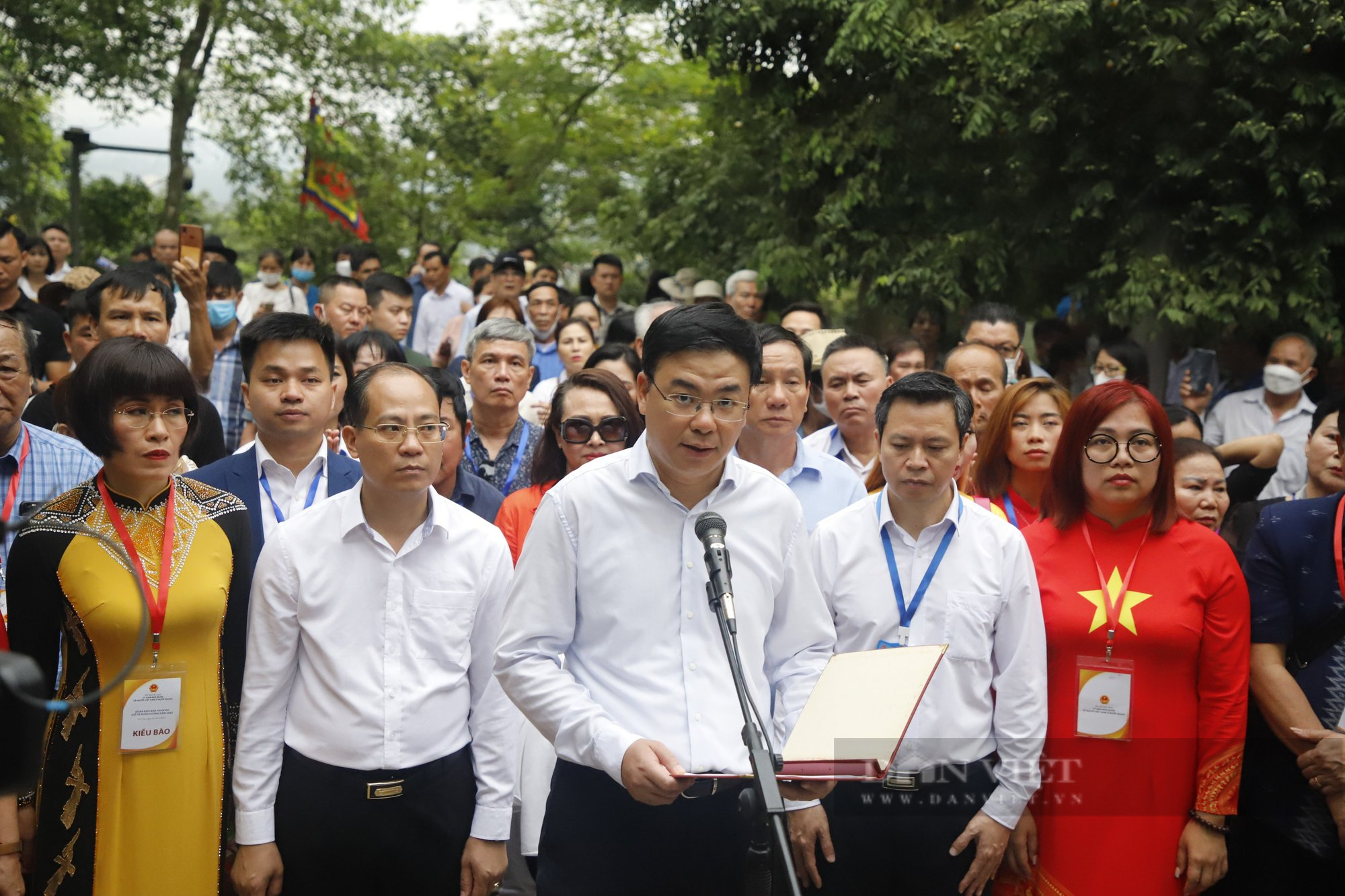 Hướng về nguồn cội, đoàn kiều bào về dâng hương tri ân các Vua Hùng - Ảnh 2.