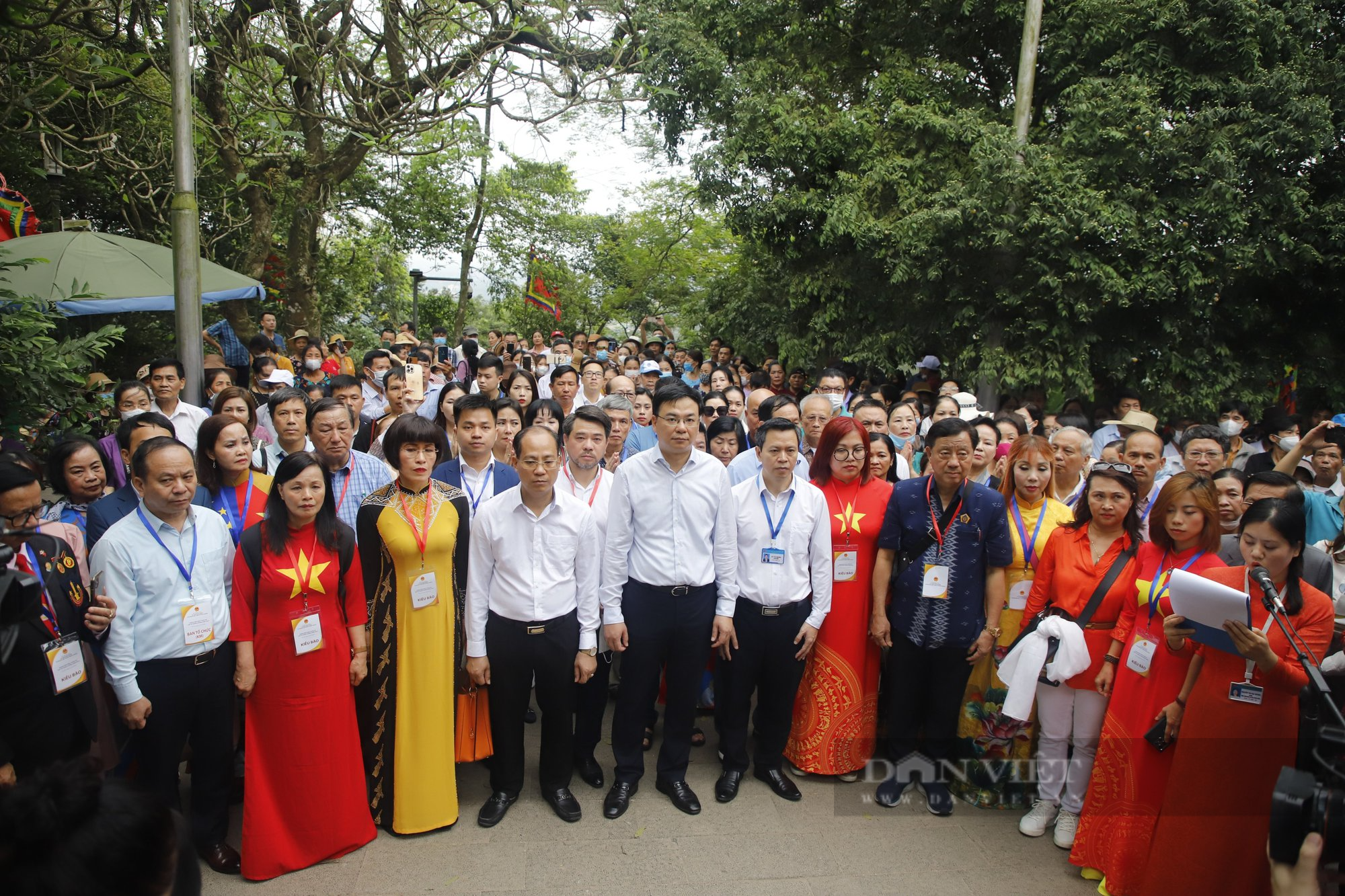 Hướng về nguồn cội, đoàn kiều bào về dâng hương tri ân các Vua Hùng - Ảnh 3.