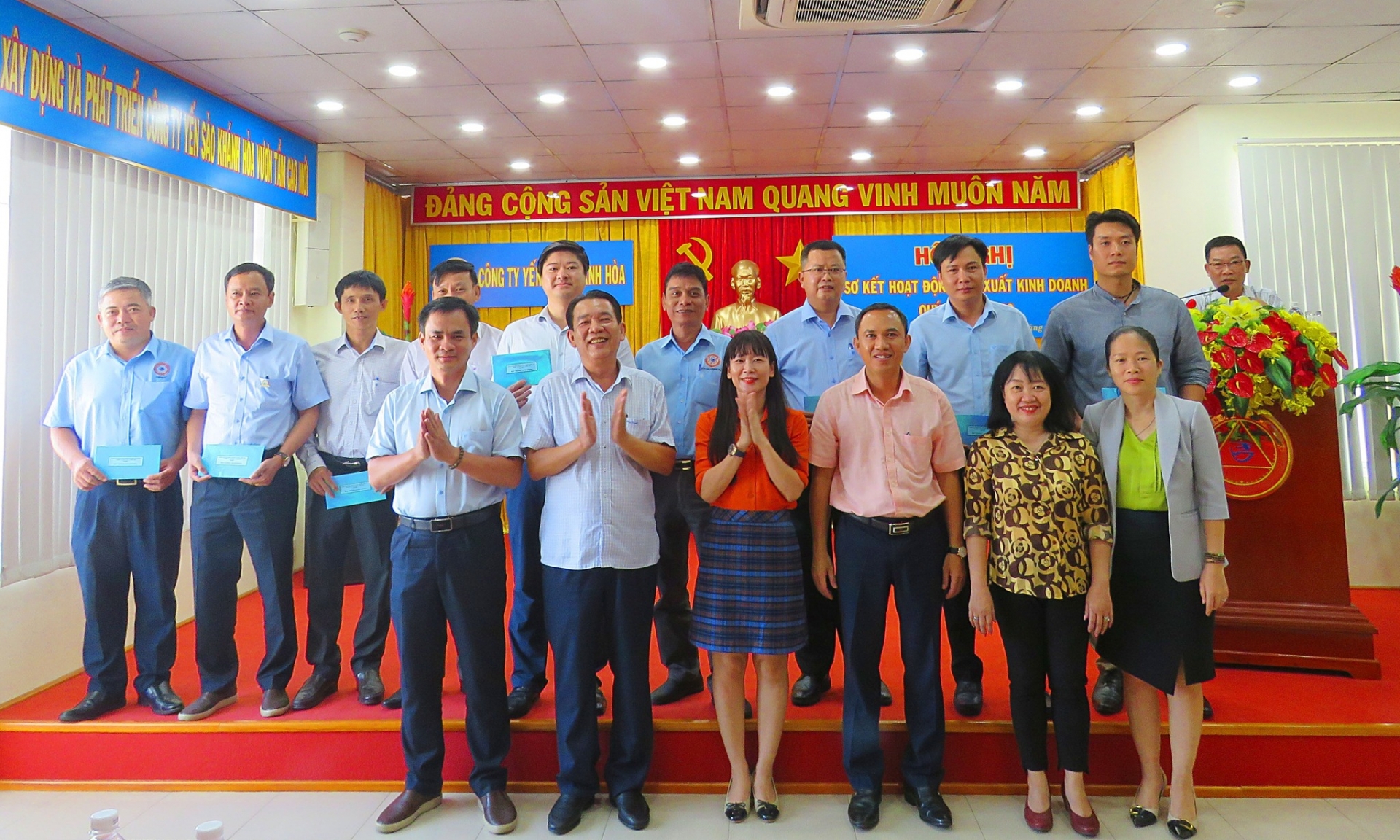Doanh thu Công ty Yến sào Khánh Hòa quý 1 đạt trên 1.400 tỷ đồng - Ảnh 1. Doanh thu Công ty Yến sào Khánh Hòa quý 1 đạt trên 1.400 tỷ đồng - Ảnh 1.