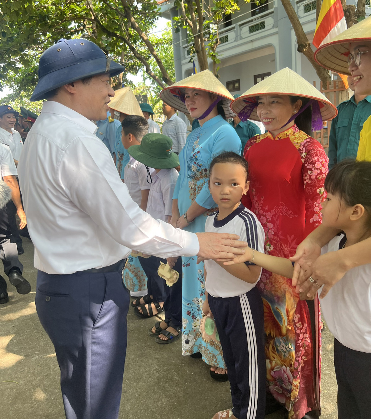 Gieo chữ nơi đảo xa - Ảnh 9.