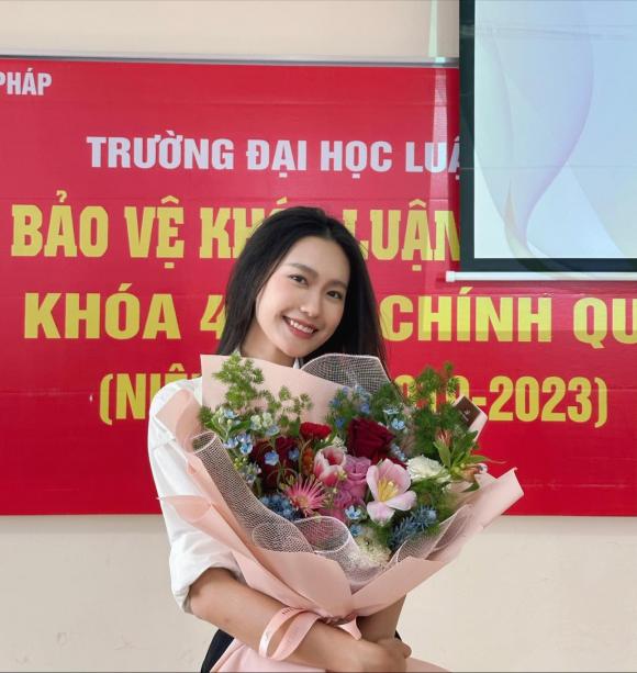 Không được dự SEA Games 32, Đoàn Văn Hậu làm điều đặc biệt với Doãn Hải My - Ảnh 1.
