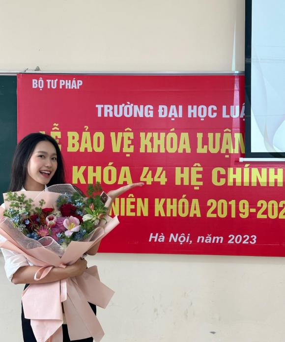 Không được dự SEA Games 32, Đoàn Văn Hậu làm điều đặc biệt với Doãn Hải My - Ảnh 3.