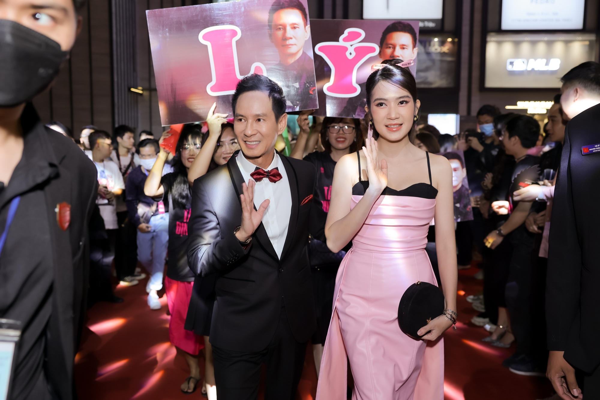 Minh Hà: &quot;Trong gia đình không thể có 2 người cùng tiến mà có hạnh phúc&quot; - Ảnh 3.