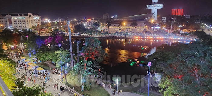 TP. Hải Dương khai trương phố đi bộ, chợ đêm Bạch Đằng - Ảnh 8.