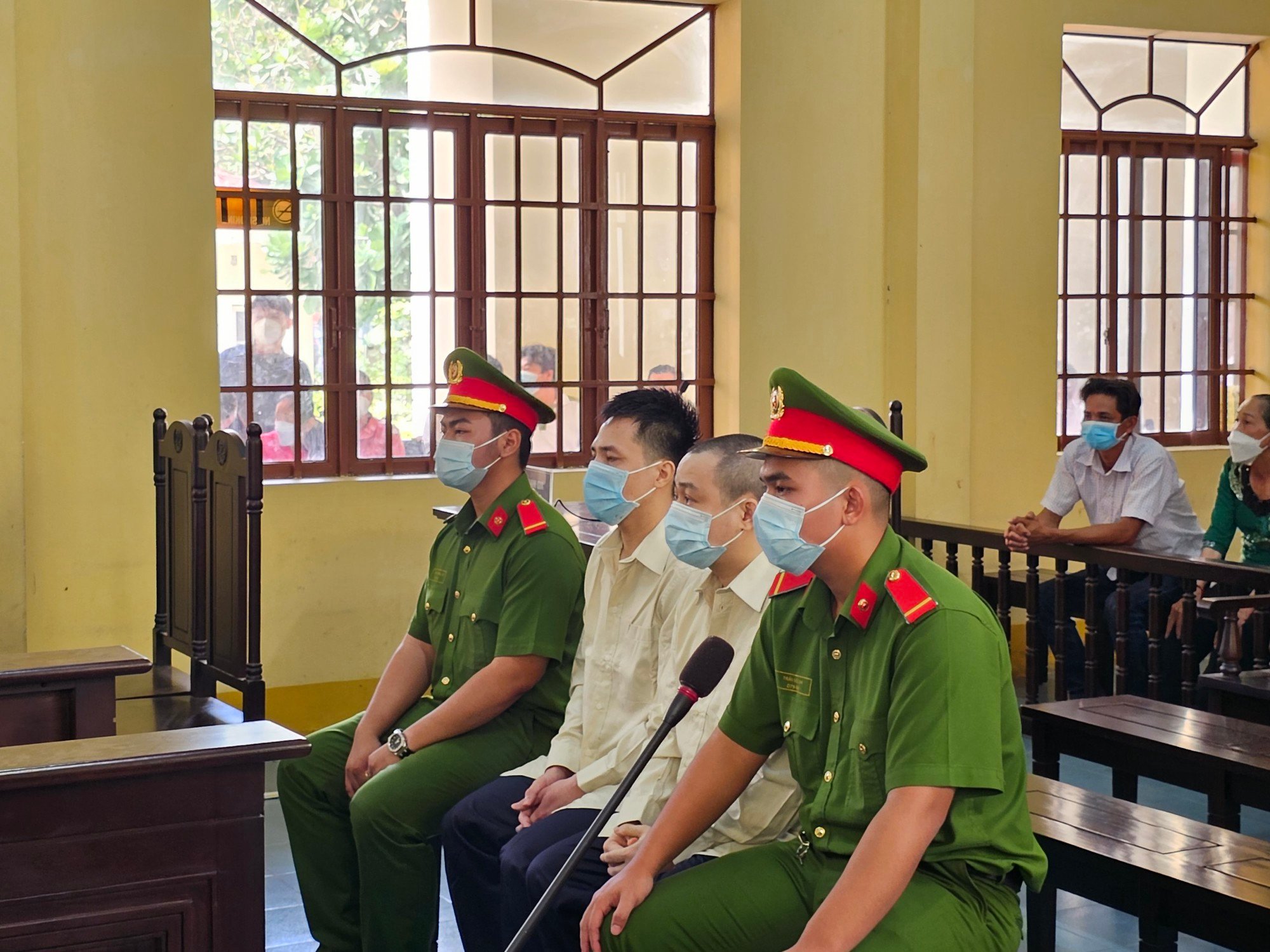 Diễn viên hài Hữu Tín: &quot;Tôi dùng ma túy do tò mò&quot; - Ảnh 1.