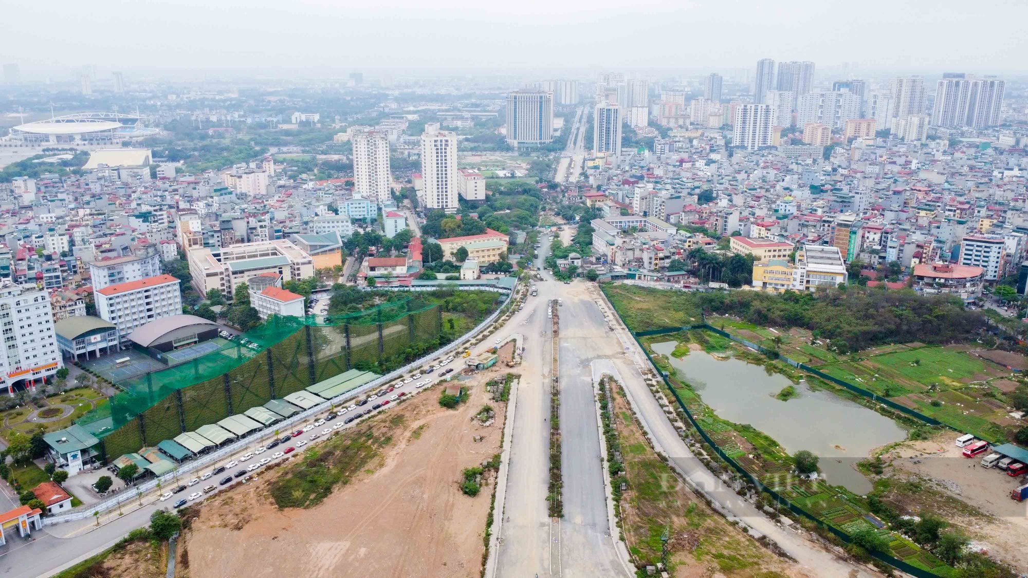 Toàn cảnh tuyến đường nghìn tỷ chậm tiến độ, dở dang nhếch nhác giữa Thủ đô - Ảnh 2.