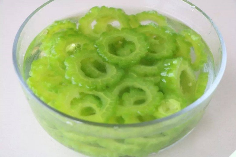 Loại quả sần sùi như da cóc nhưng là “bảo bối mùa hè”, tuần ăn 3 lần tiêu độc, đẹp cả da lẫn dáng - Ảnh 5.