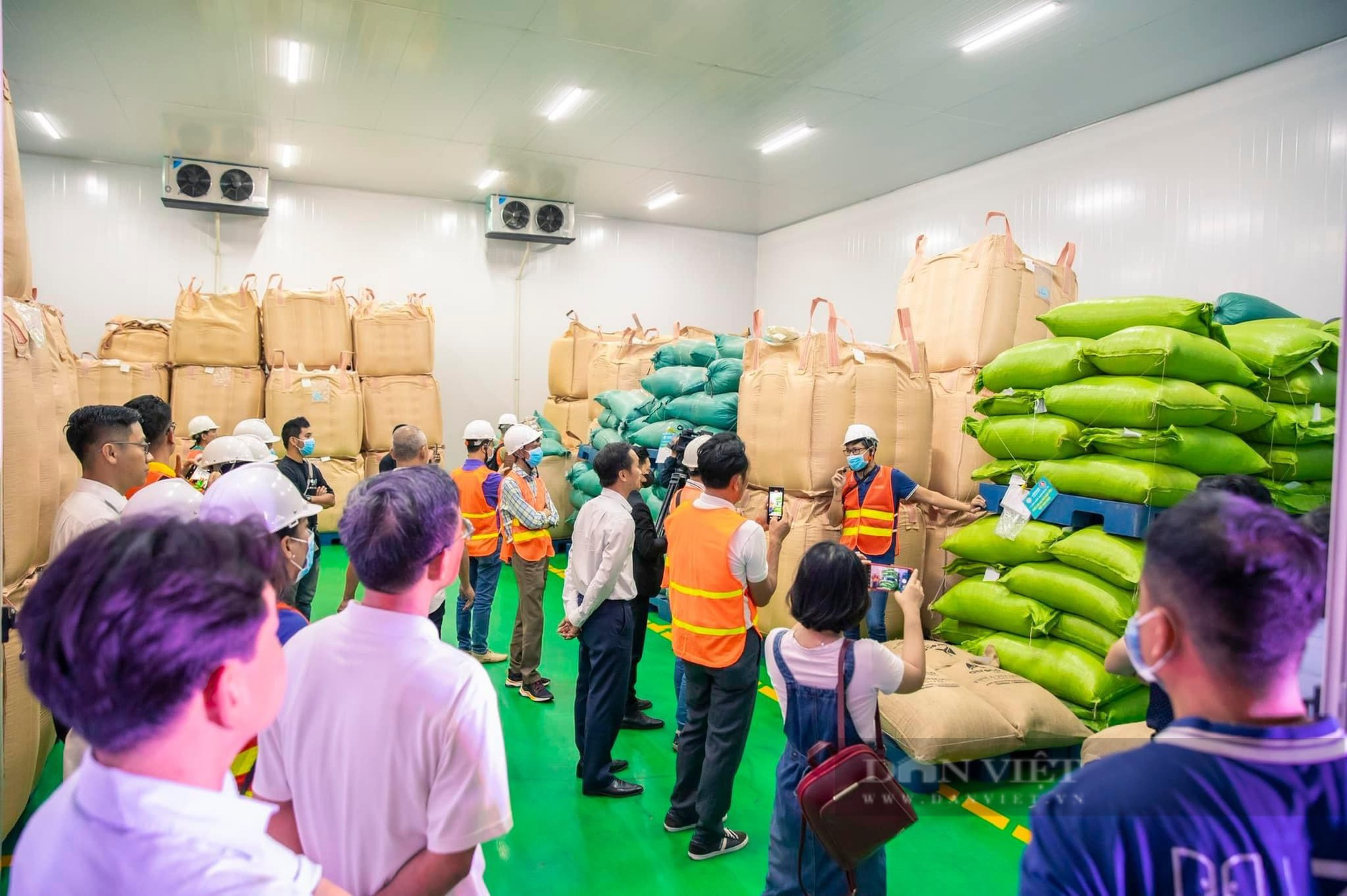 Cà phê đặc sản tăng giá gấp 7 lần sau phiên đấu giá đầu tiên ở Việt Nam - Ảnh 2.