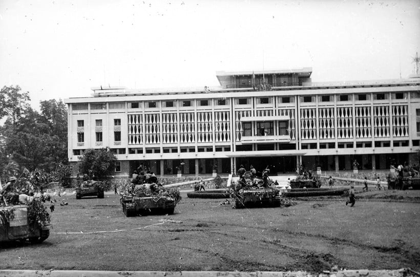 Ngày 30/4/1975 ở các sở chỉ huy - Ảnh 3. Ngày 30/4/1975 ở các sở chỉ huy - Ảnh 3.