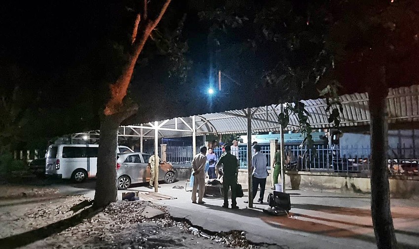 Hỗn chiến trong đêm, 2 người thương vong - Ảnh 1.