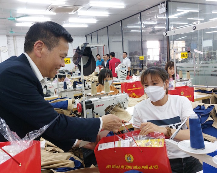 Hỗ trợ 2.000 người lao động Thủ đô có hoàn cảnh khó khăn mức 1.000.000 đồng/người - Ảnh 1.