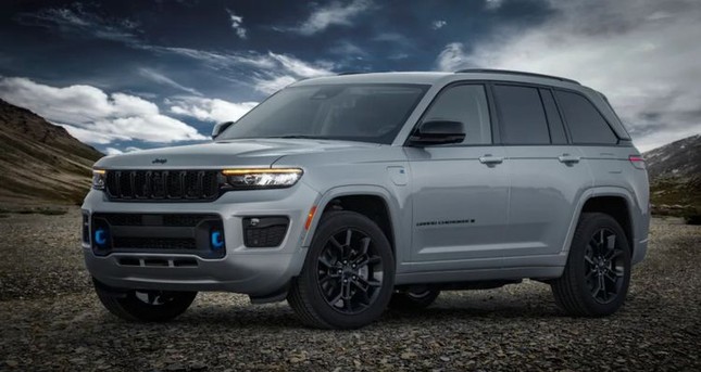 Loạt SUV sang trọng đáng mua năm 2023 - Ảnh 1.