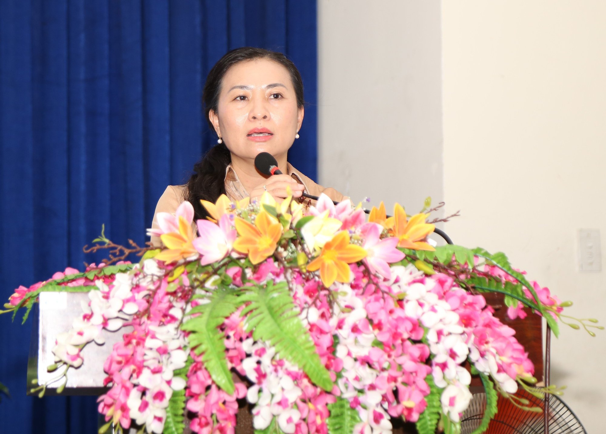 TP.HCM tặng quà đồng bào Khmer nhân dịp tết Chôl Chnăm Thmây - Ảnh 2.
