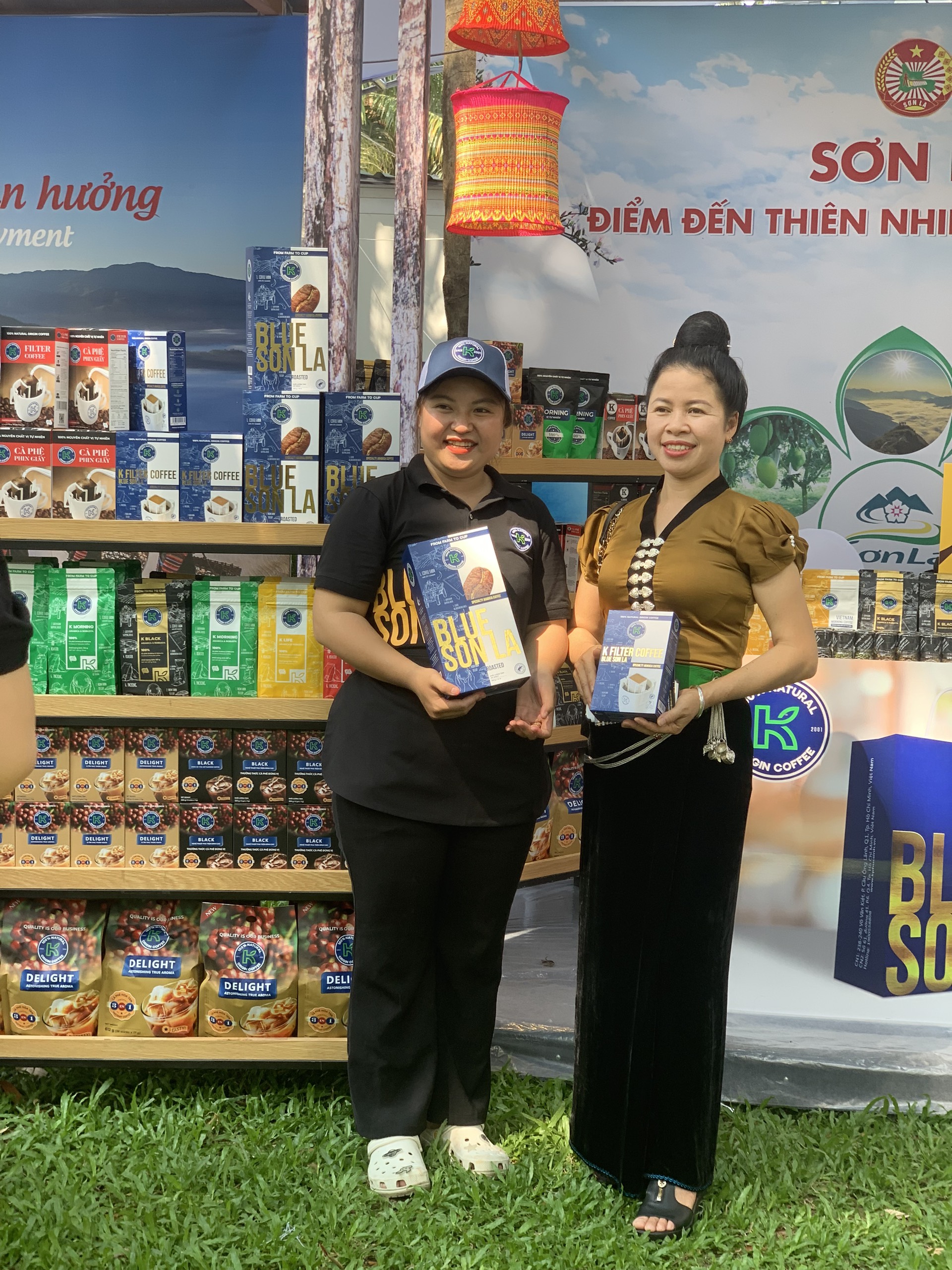 Nhảy sạp, múa xoè, thưởng thức cà phê Sơn La thượng hạng tại Ngày hội du lịch TP.HCM  - Ảnh 4.