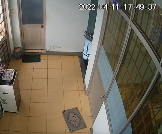 Chủ tịch Quỹ tín dụng quan hệ bất chính với nữ cấp dưới ngay tại cơ quan bị camera &quot;bắt sống&quot;: Xử lý thế nào? - Ảnh 1.
