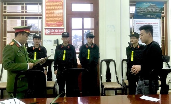 Nam thanh niên điều hành 8 quán karaoke, chuyên mua bán các thiếu nữ - Ảnh 1.