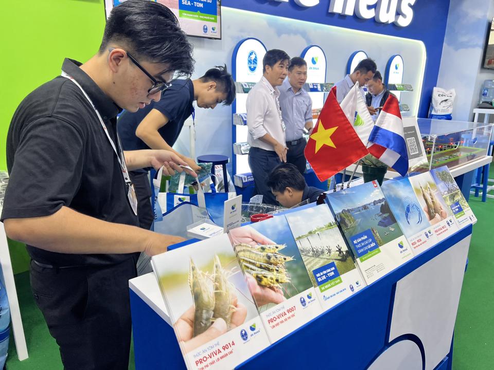 Các &quot;ông lớn&quot; đầu tư triệu đô khai thác &quot;mỏ vàng&quot; từ thị trường thức ăn thuỷ sản  - Ảnh 1.