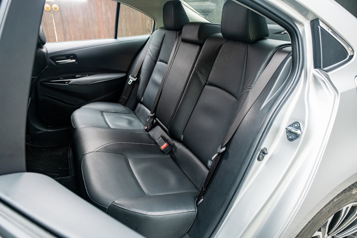Doanh nhân trẻ thích chọn Toyota Corolla Altis - Ảnh 4.