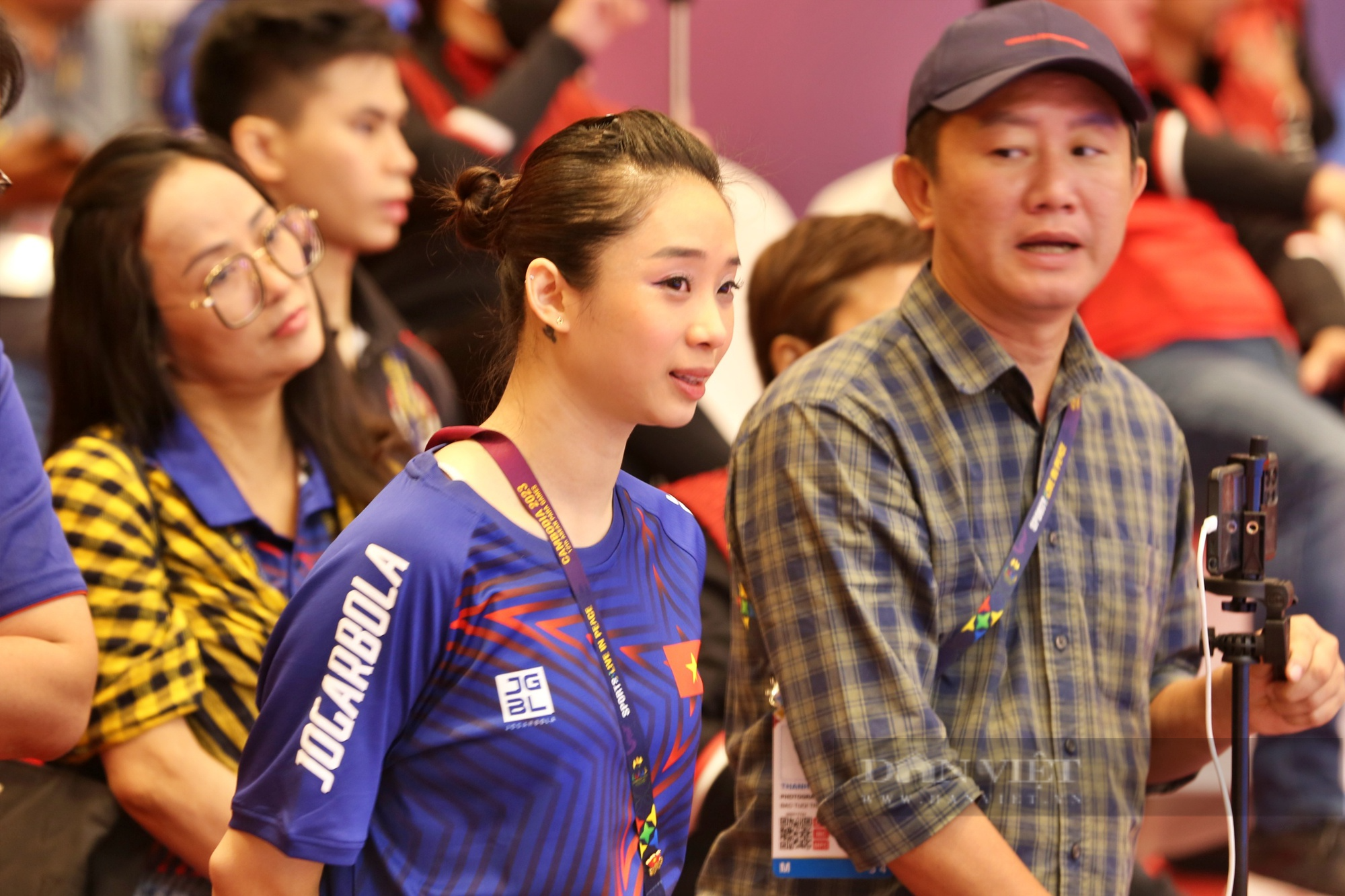 Ảnh: &quot;Ngọc nữ&quot; Dương Thuý Vi tươi rói trong khoảnh khắc nhận HCV SEA Games 32 - Ảnh 3.
